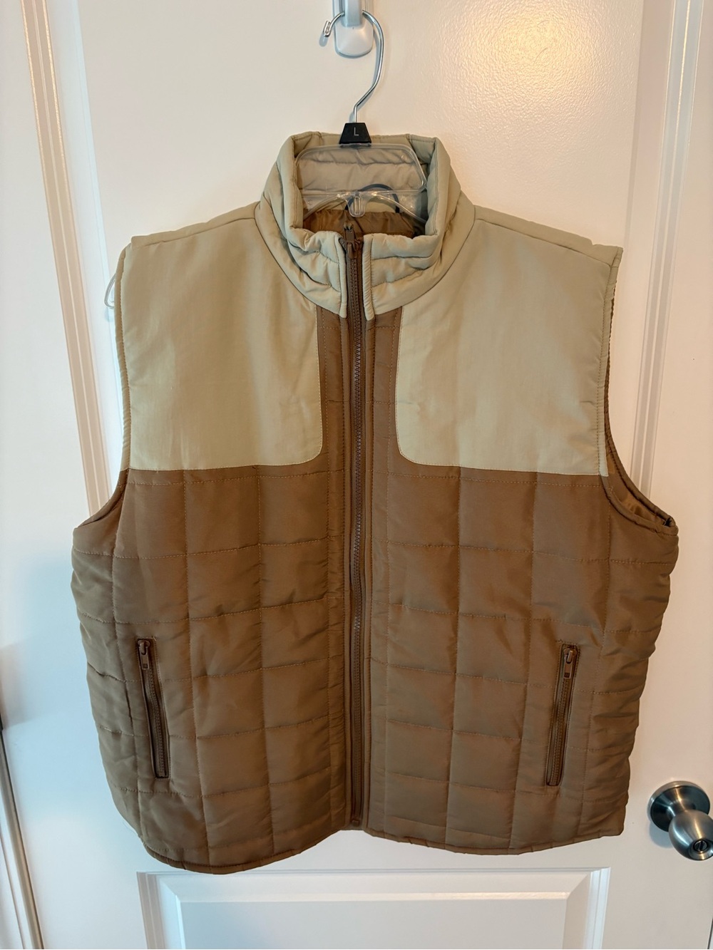 Men's Quilted Two-Tone Tan/Brown Vest Size Small  By Nomad Hunting Vest
